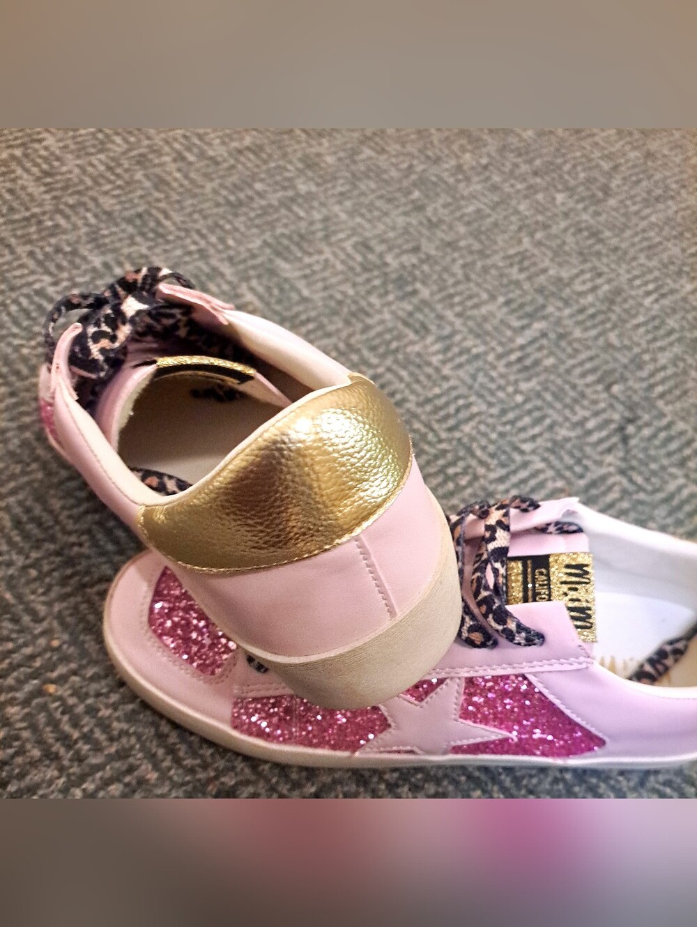 Mi. Mi Skylar Pink Sneakers - Size 9 - Picture 4 of 4